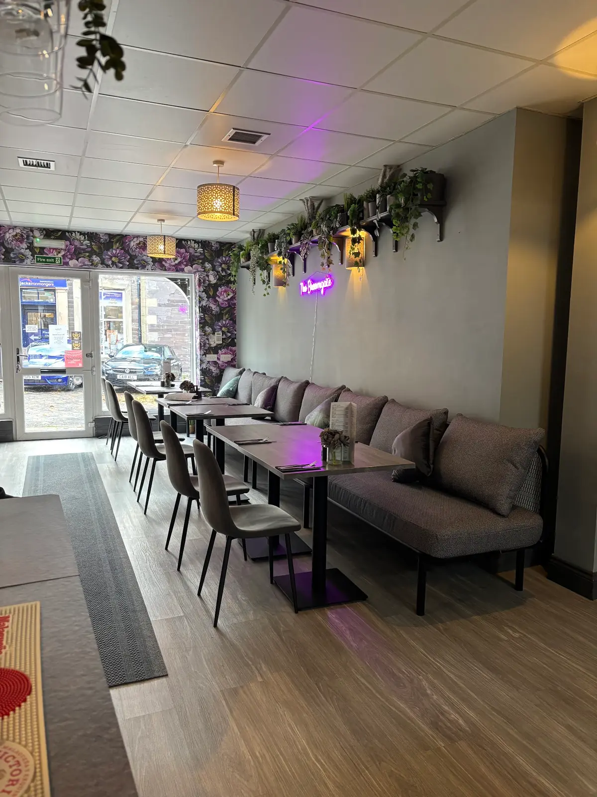 The Broomgate — Restaurants in Lanark