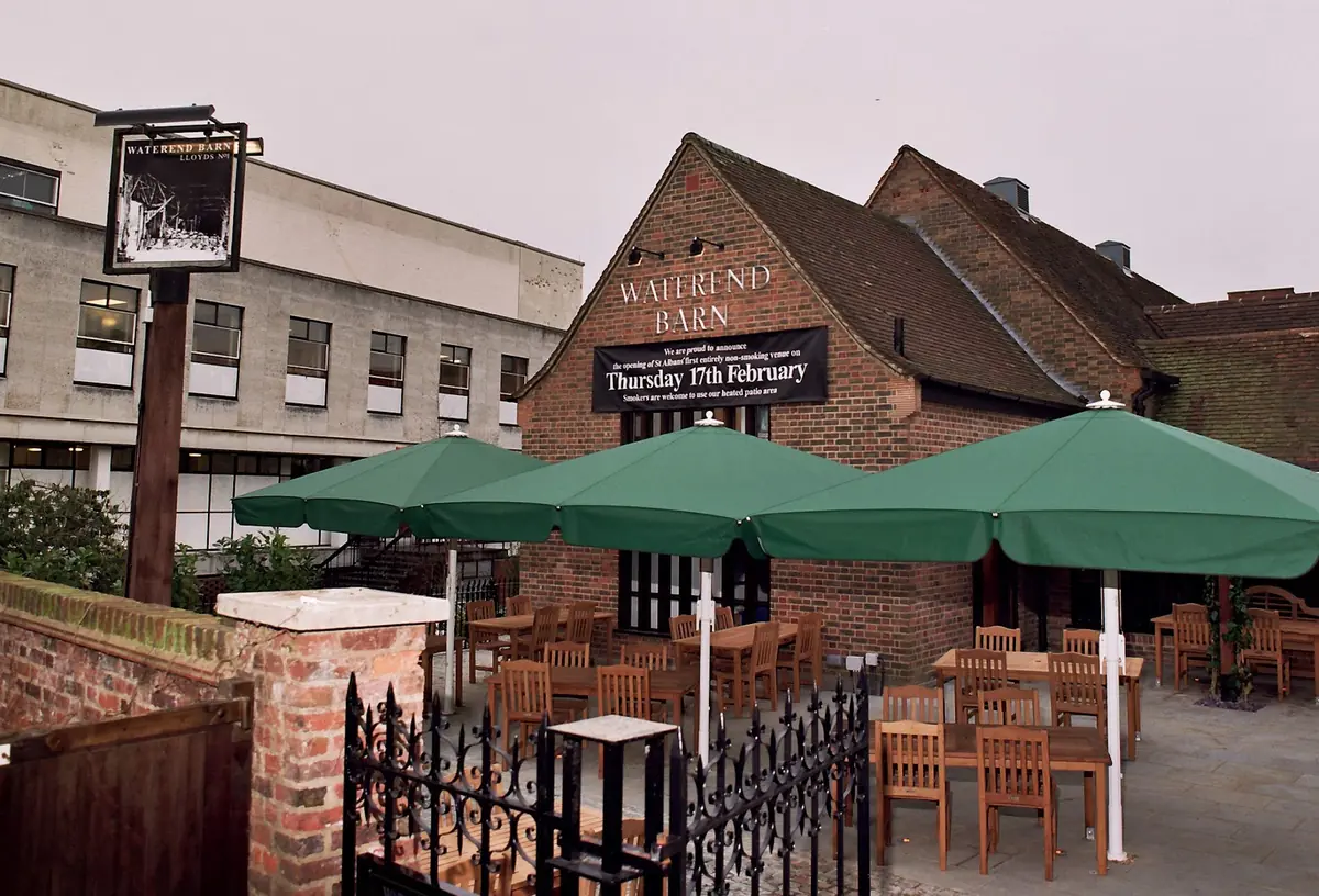 Waterend Barn — Bars in St Albans