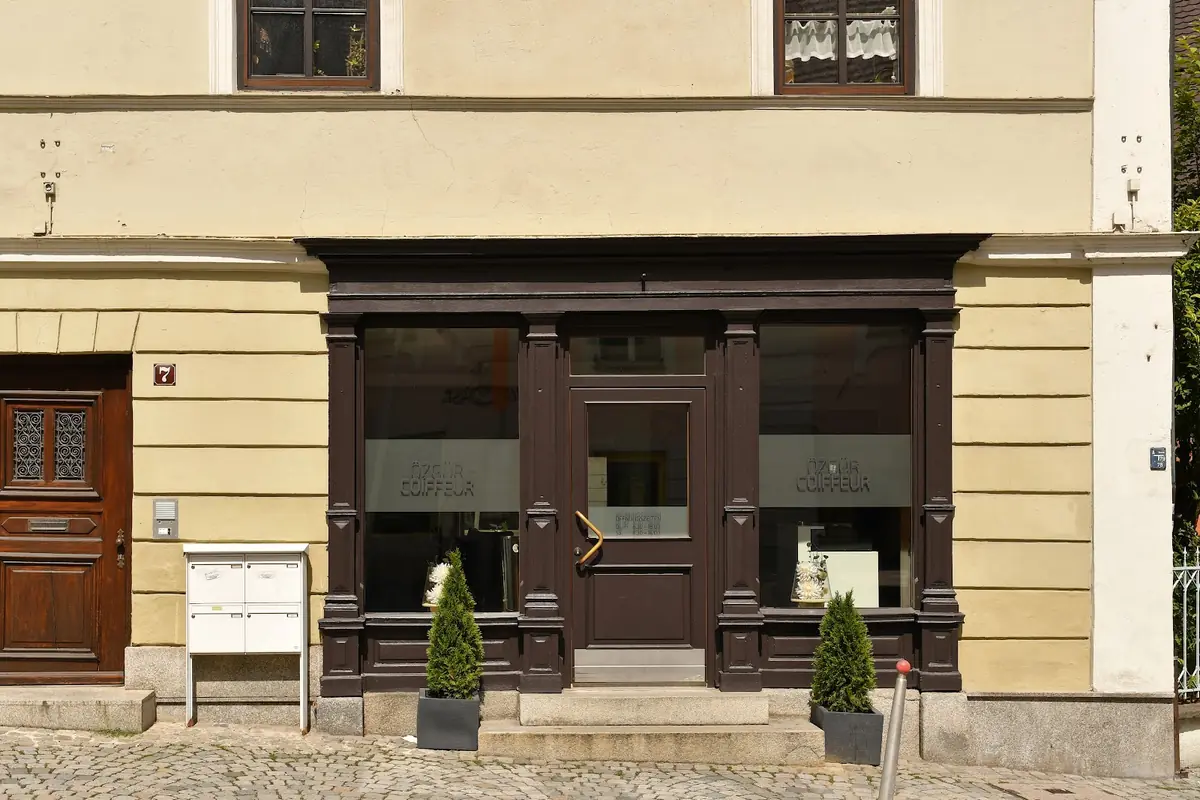 Coiffeur Özgür — Hair Salons in Dachau