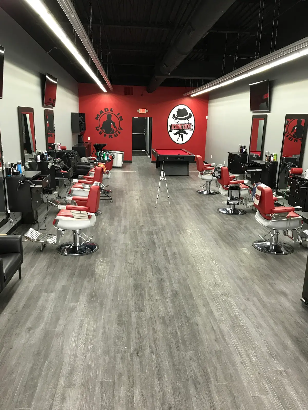 Iconic Cuts Barbershop photo (photo 1 of 3)