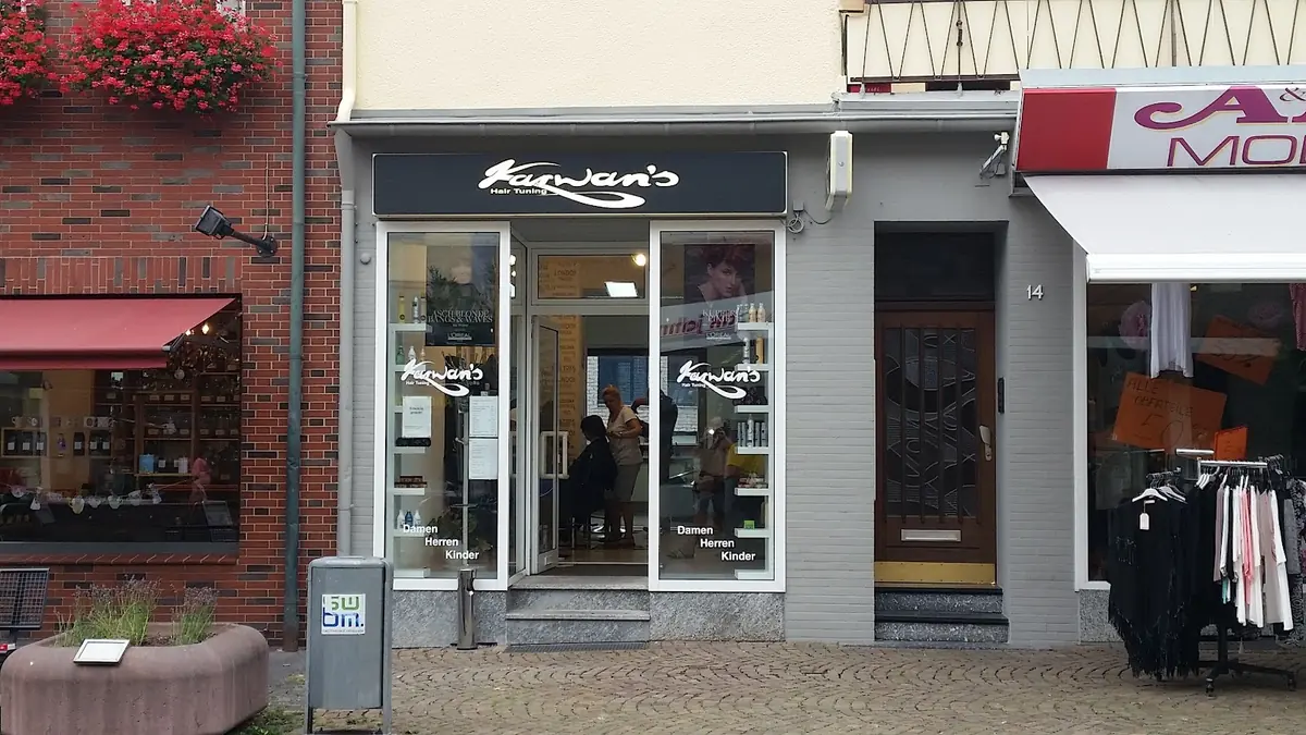 Karwans HairTuning photo (photo 1 of 3)