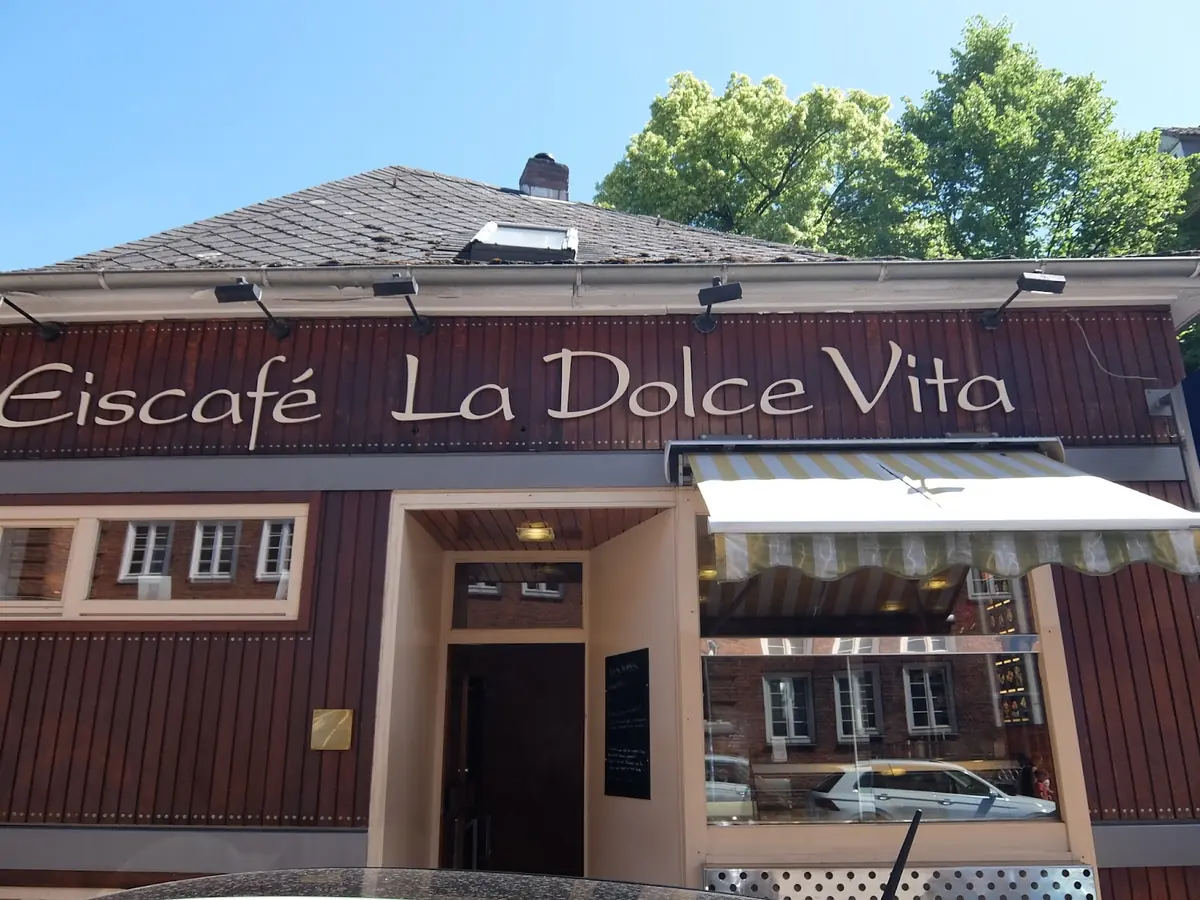 Ice Cafe La Dolce Vita — Ice Cream Shops in Kiel