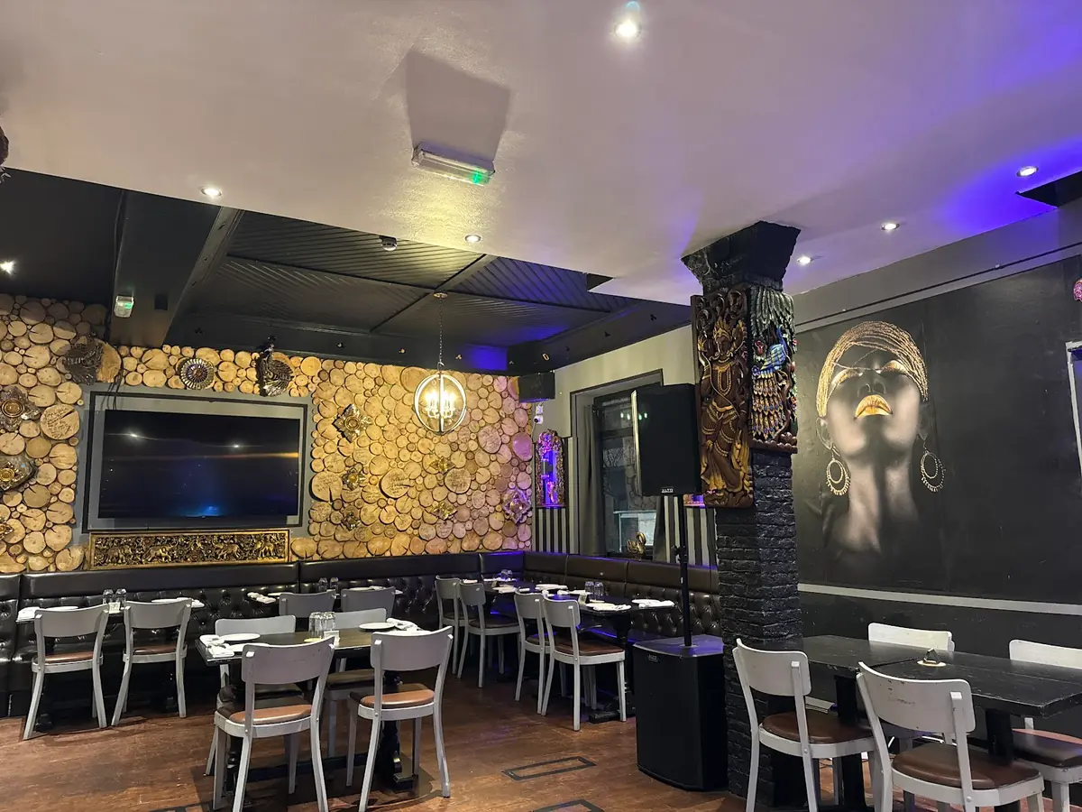 Surrey Street Lounge