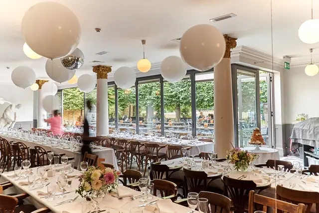 Royal Inn on the Park — Bars in London