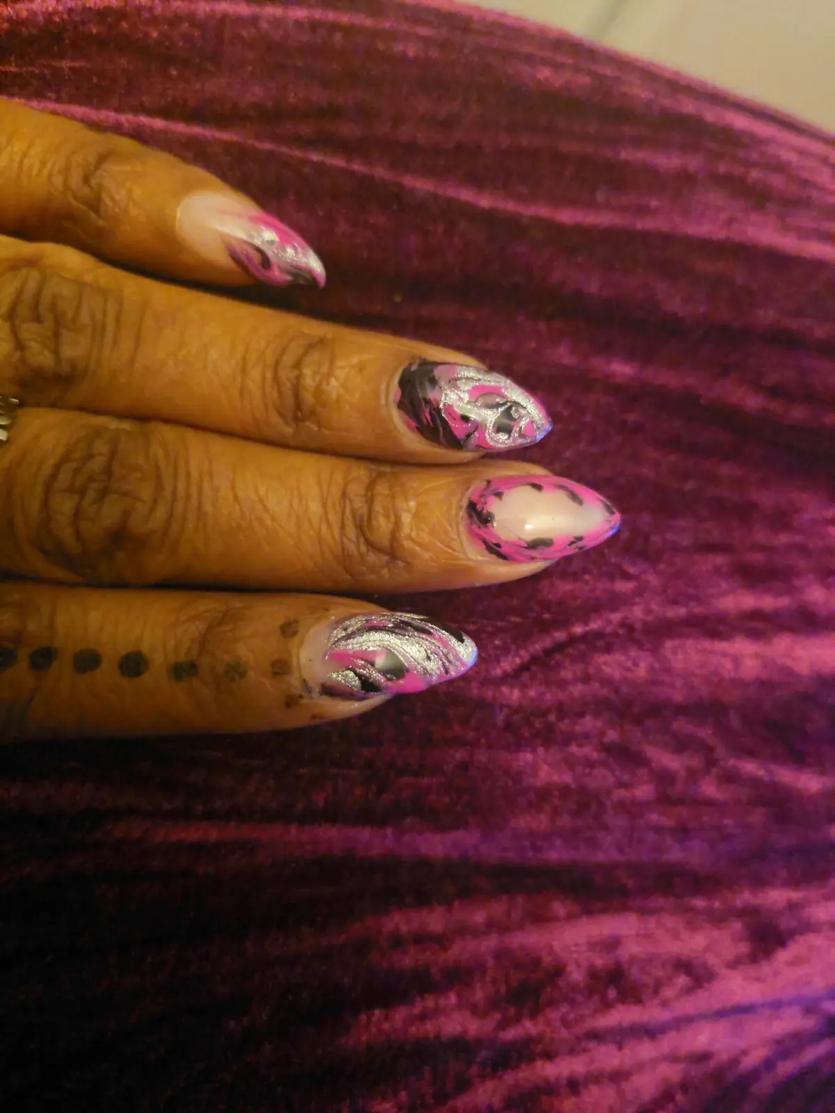 Vee nails photo (photo 3 of 3)