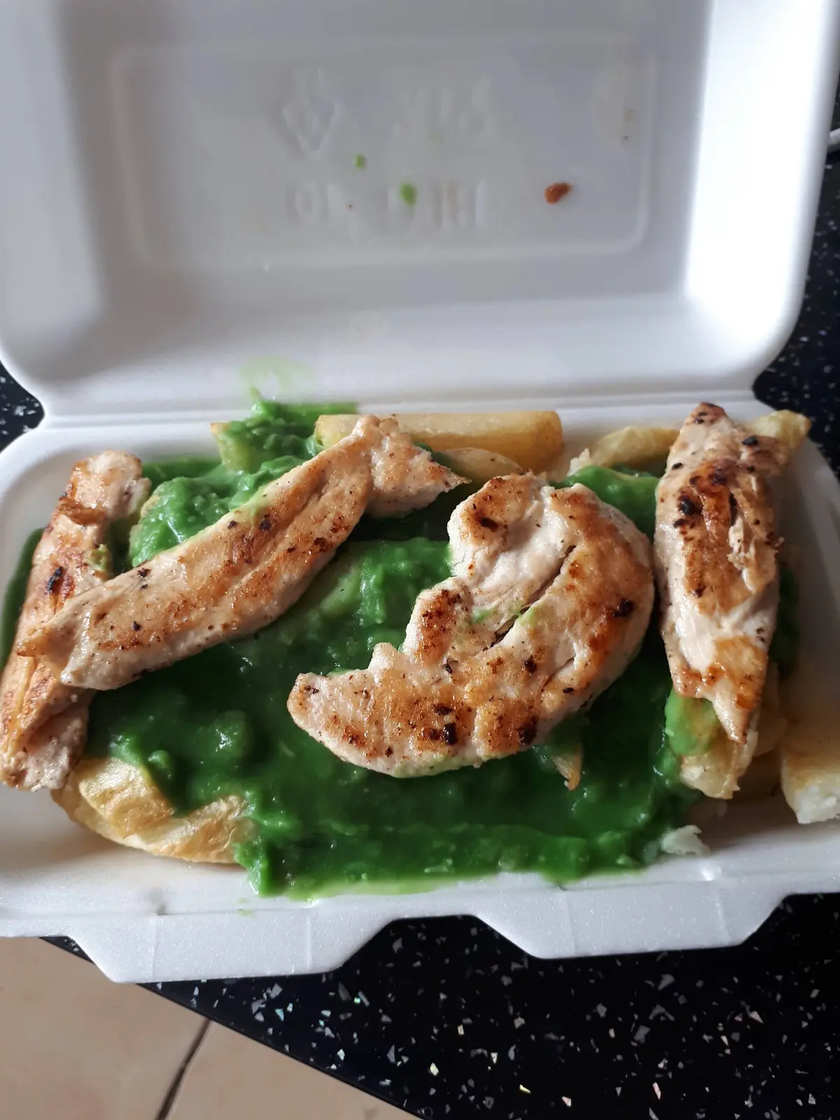 Davian's Fish & Kebab Bar photo (photo 3 of 3)