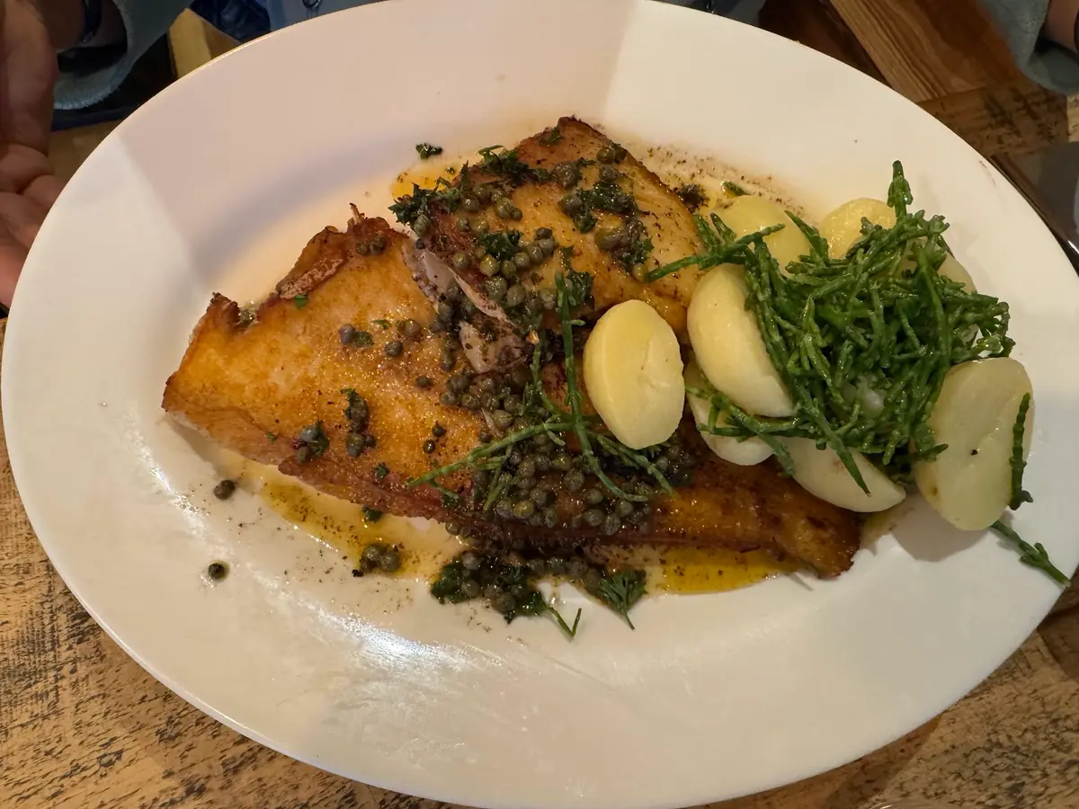Hinnies Restaurant photo (photo 2 of 3)