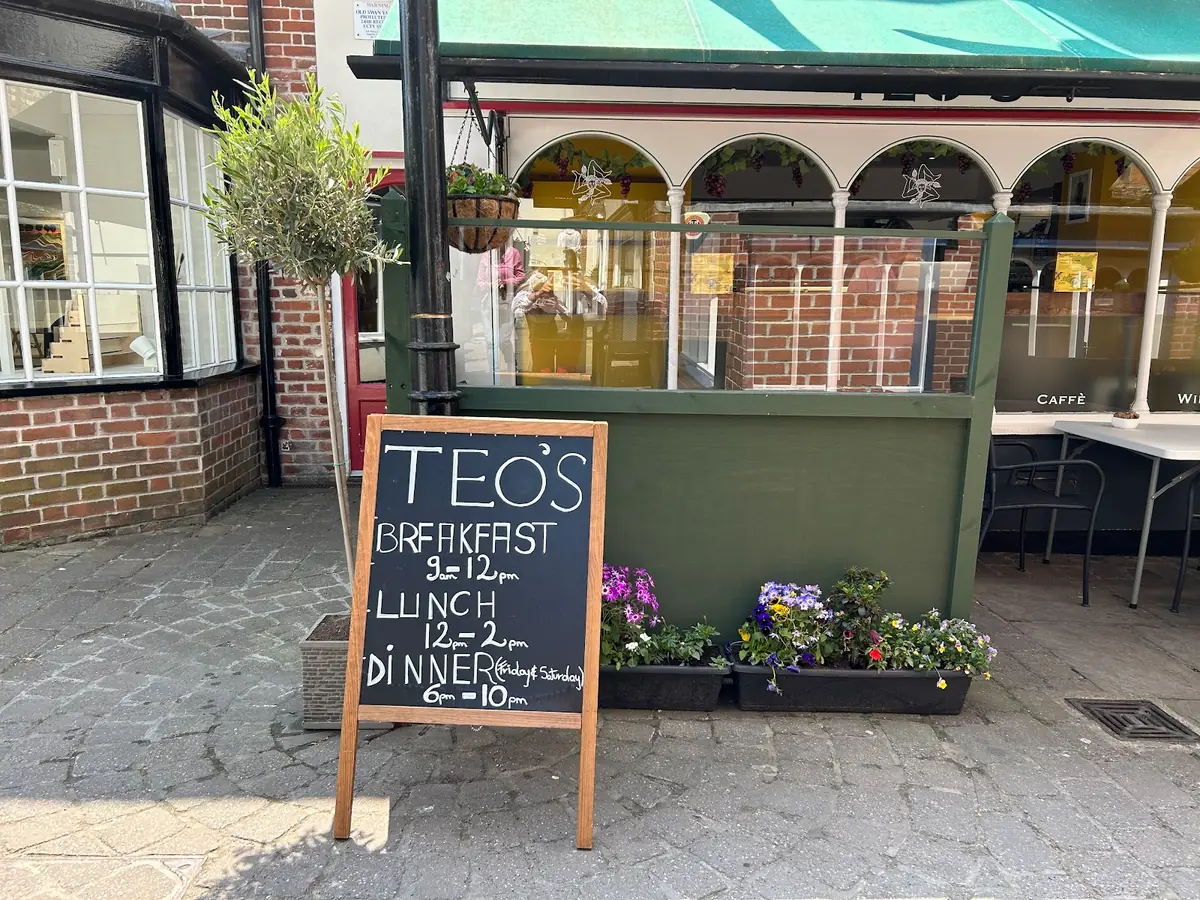 Teo’s Caffe & Bistro — Italian restaurants in Devizes