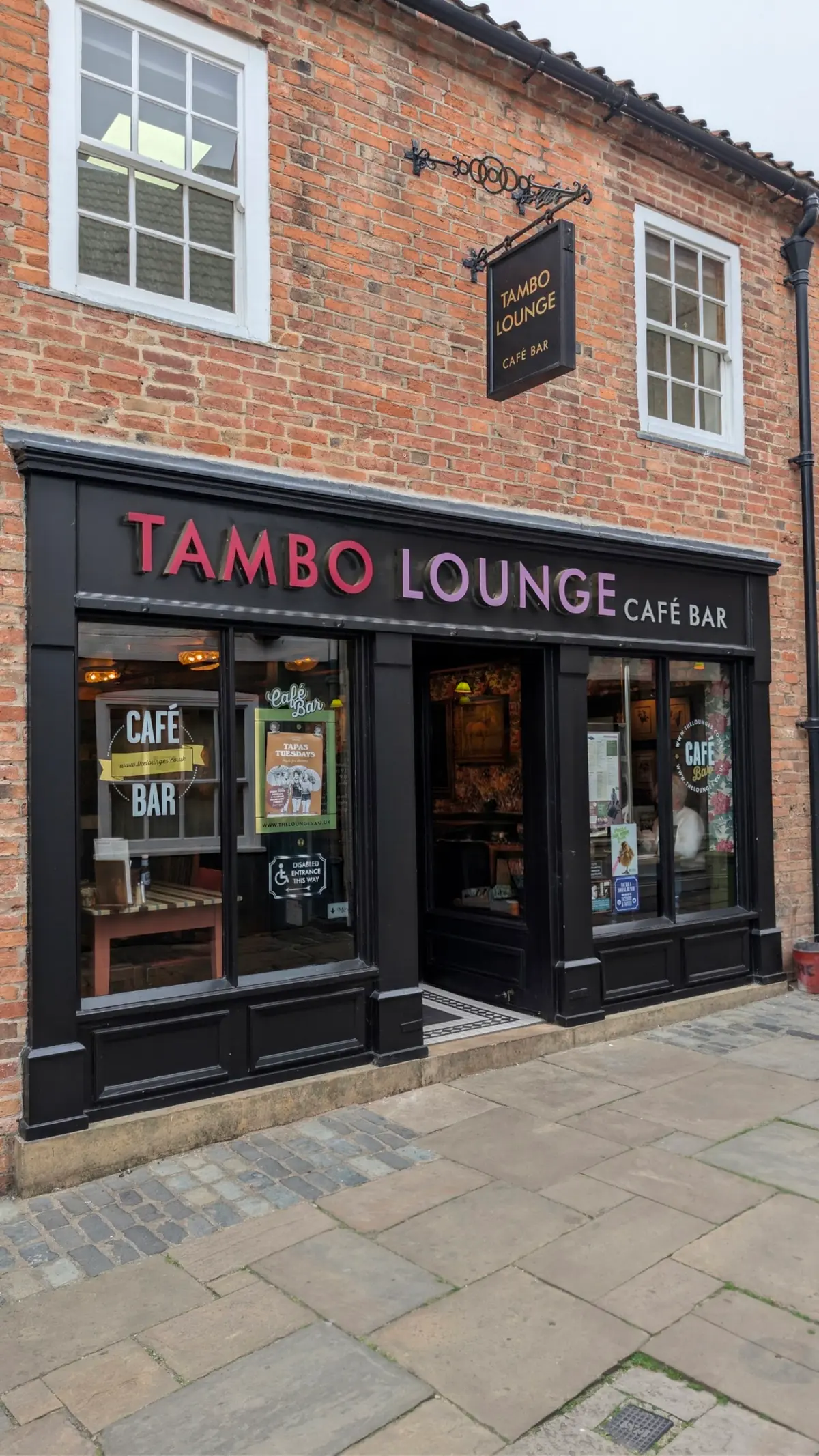 Tambo Lounge photo (photo 2 of 3)