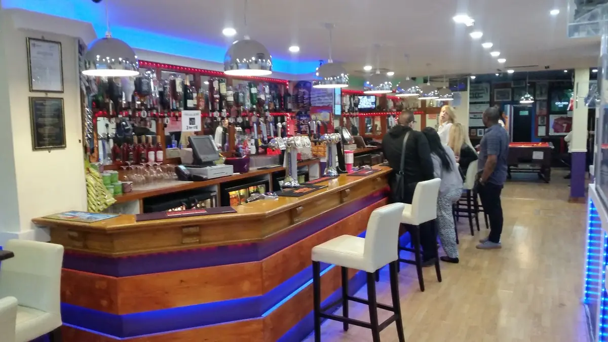 Stadium Sports Bar photo (photo 1 of 3)