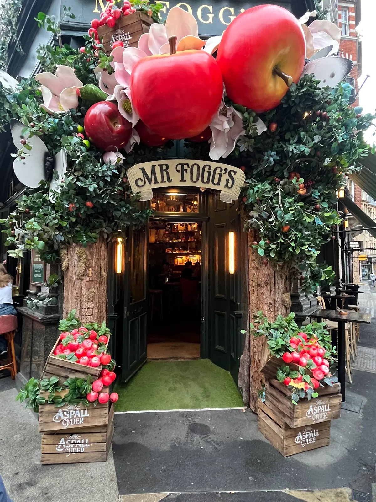 Mr Fogg's Botanical Tavern