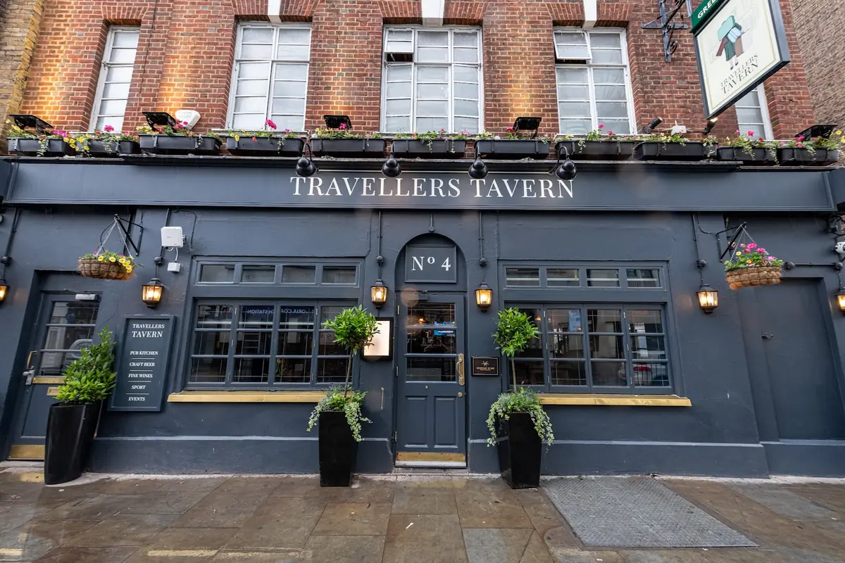 Travellers Tavern photo (photo 1 of 3)