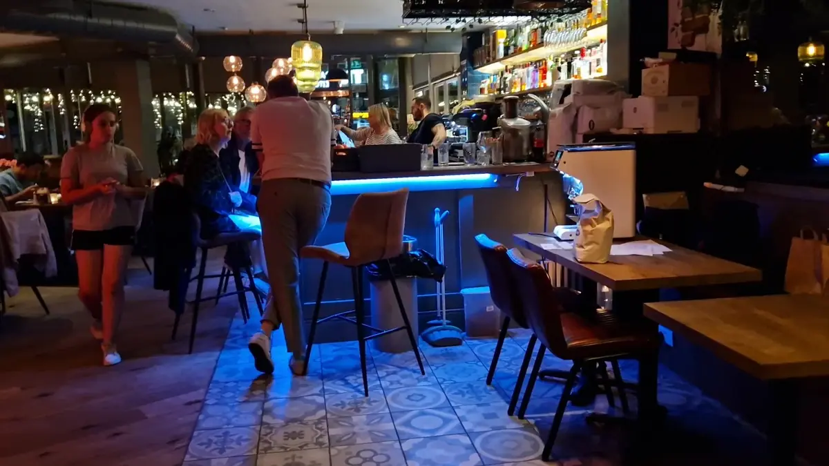 TN1 Bar & Kitchen photo (photo 1 of 3)