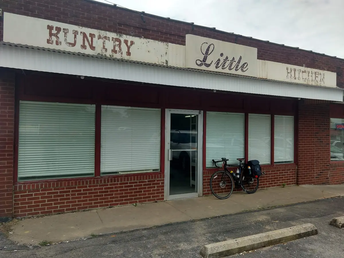 Little Kountry Kitchen — Restaurants in Moulton