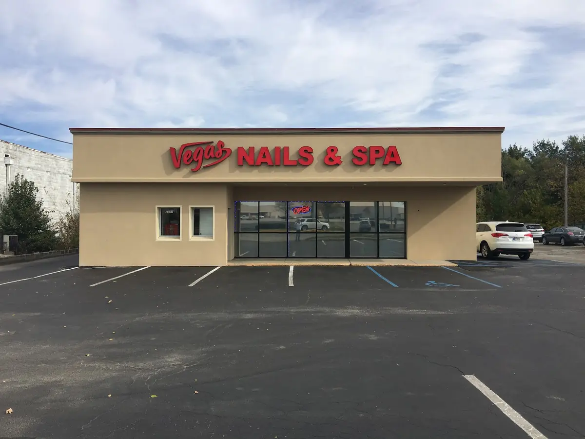 Vegas Nails & Spa photo (photo 1 of 3)