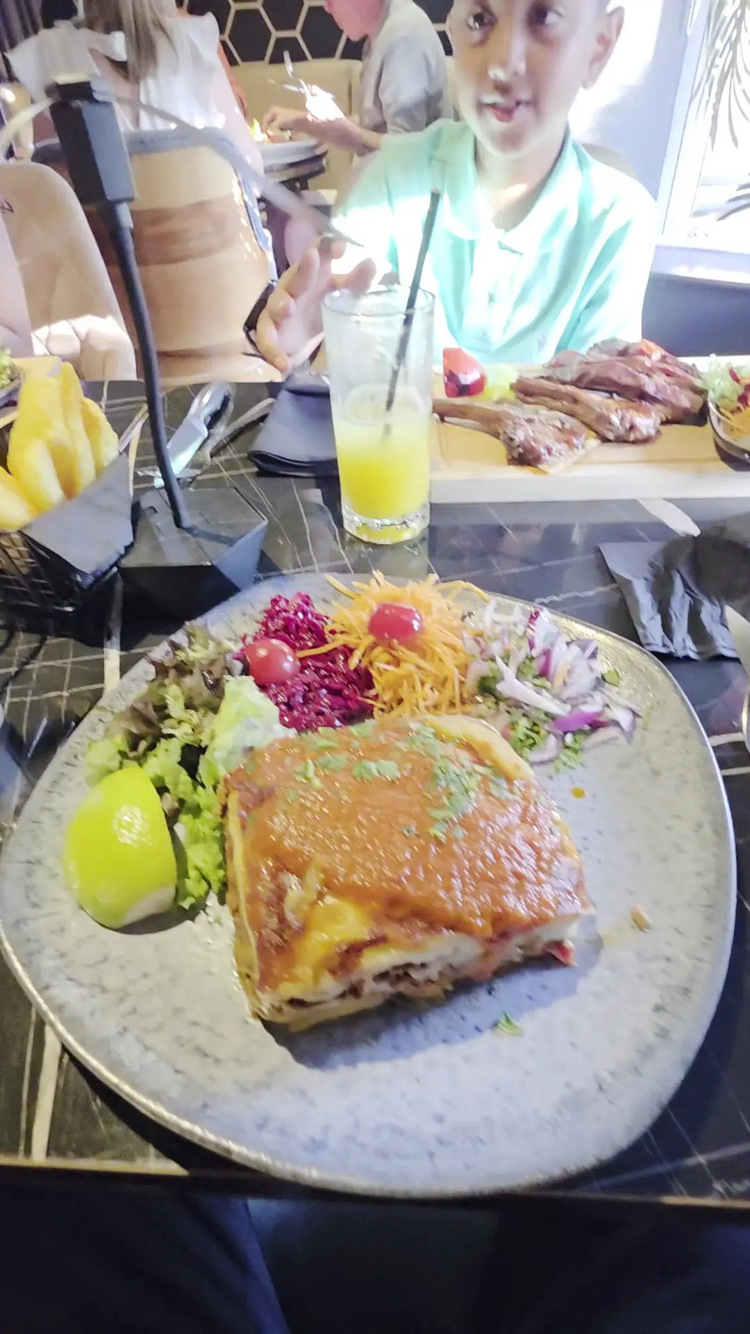 Taz Restaurant photo (photo 2 of 3)