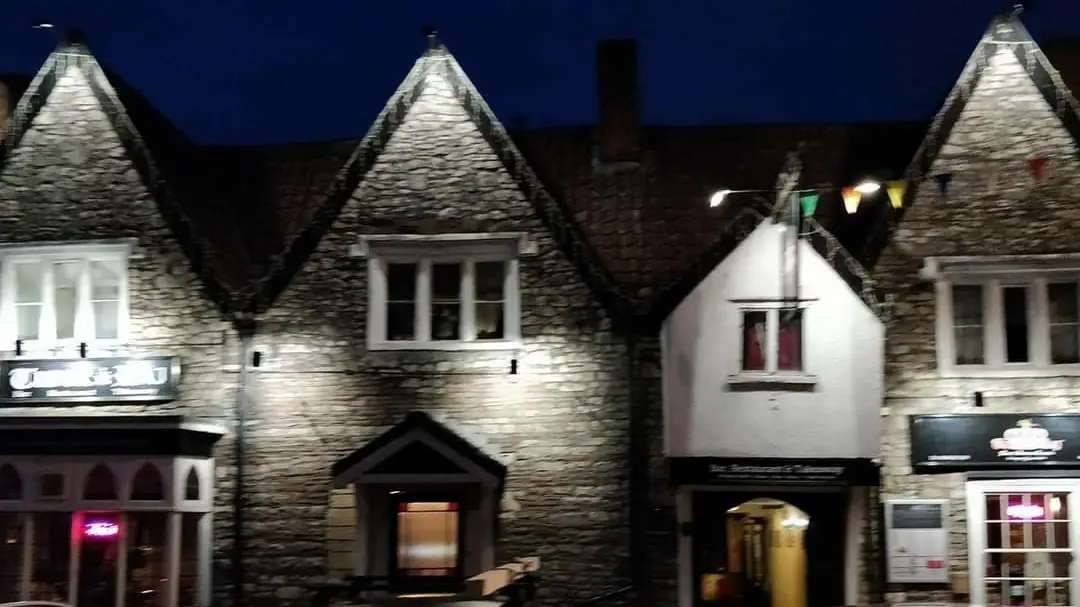 Tudor Raj photo (photo 3 of 3)