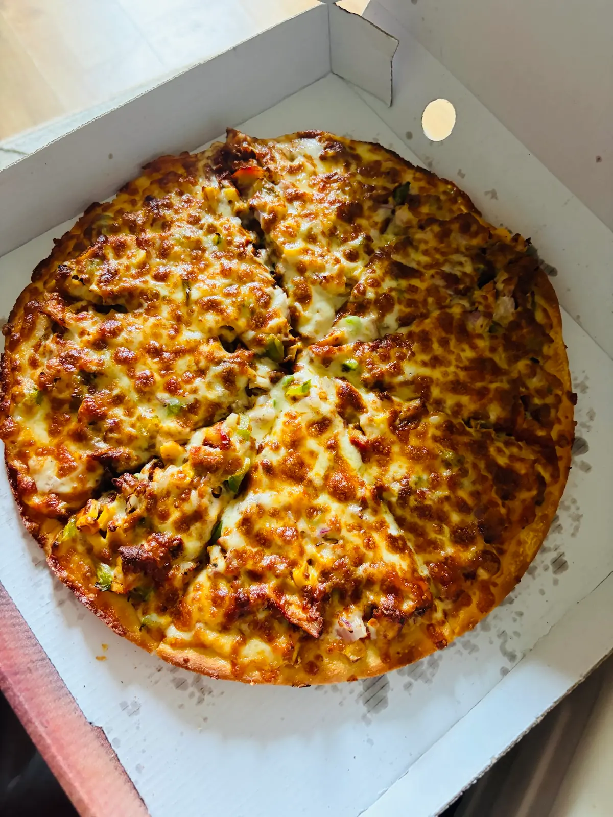 UK Fried Chicken & Pizza photo (photo 2 of 3)