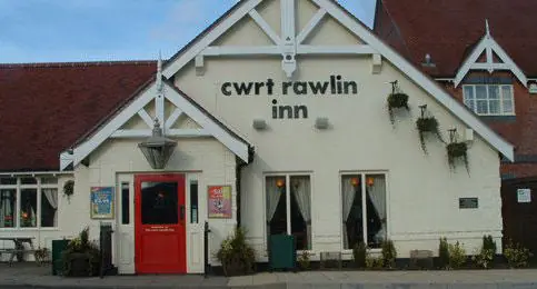 Cwrt Rawlin — Bars in Caerphilly