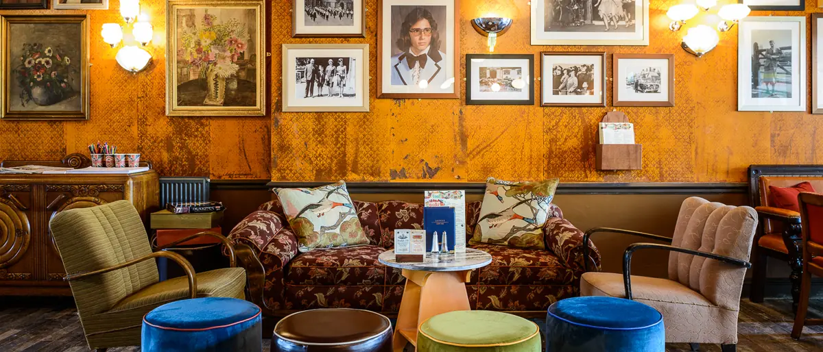 Como Lounge photo (photo 1 of 3)