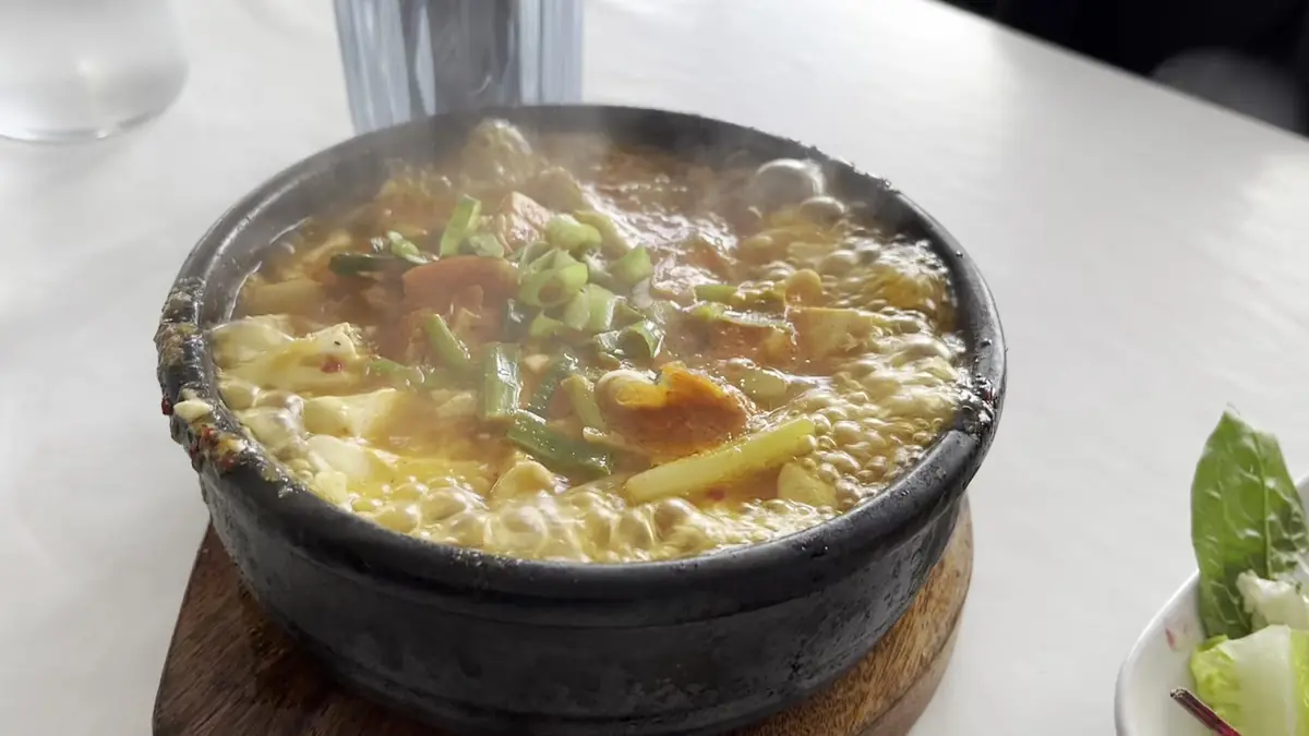 Mon Korea photo (photo 2 of 3)