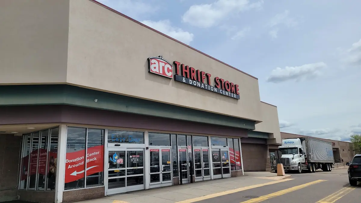Louisville Plaza — Shopping Malls in Louisville
