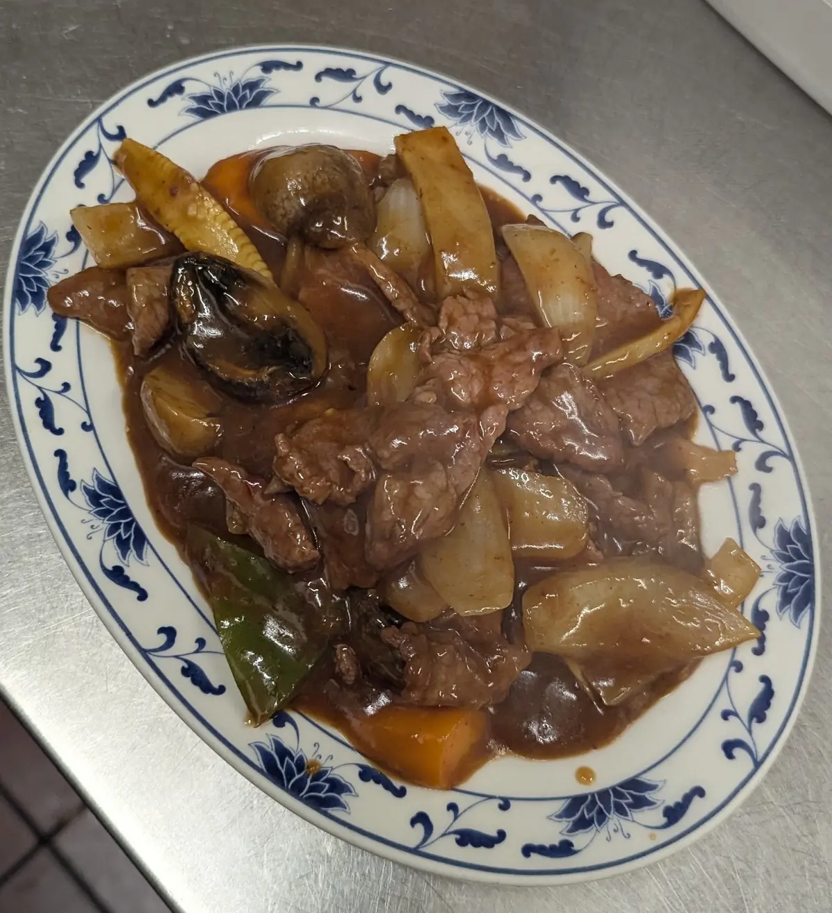 Dee Yi photo (photo 1 of 3)