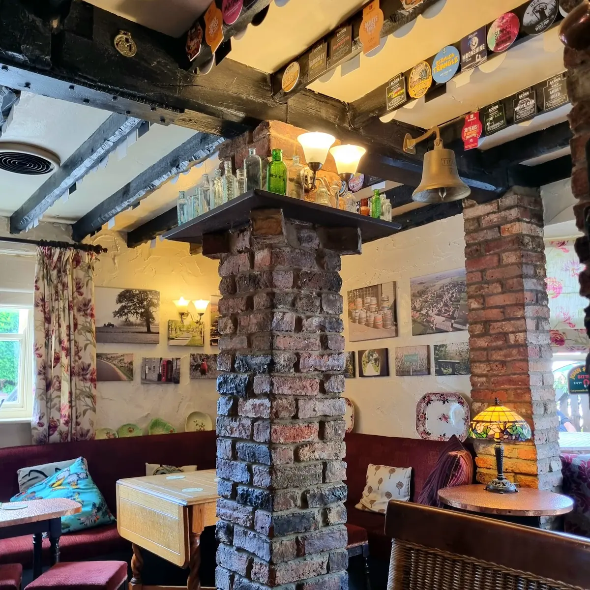 Bricklayers Arms & Stables Restaurant — Bars in Goole