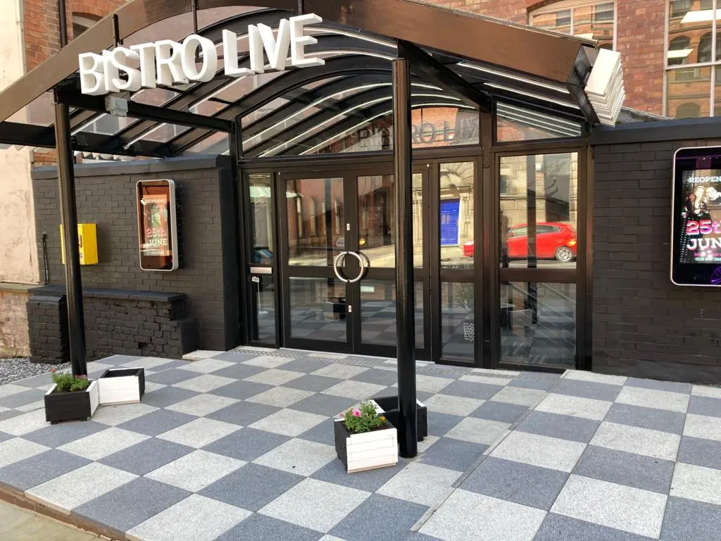 Bistro Live