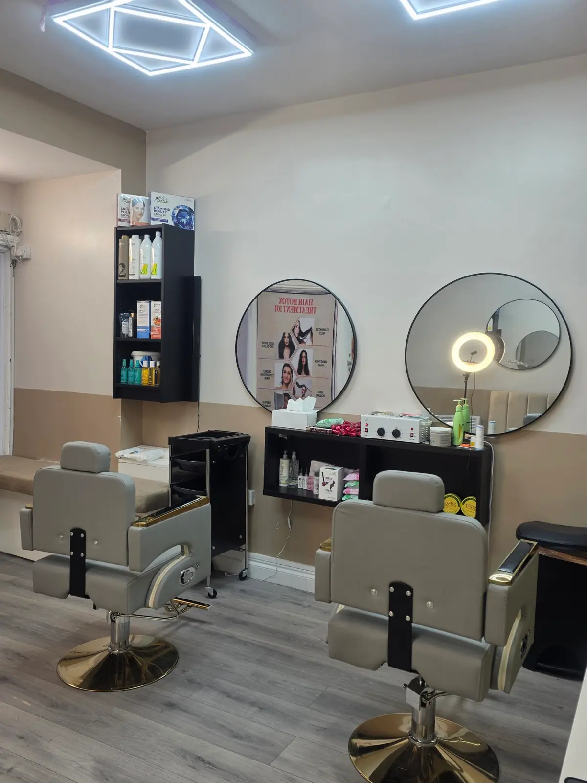 SAB'S HAIR & BEAUTY SALON — Beauty salons in Leicester