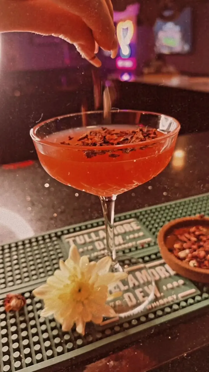 Lux Lounge photo (photo 3 of 3)