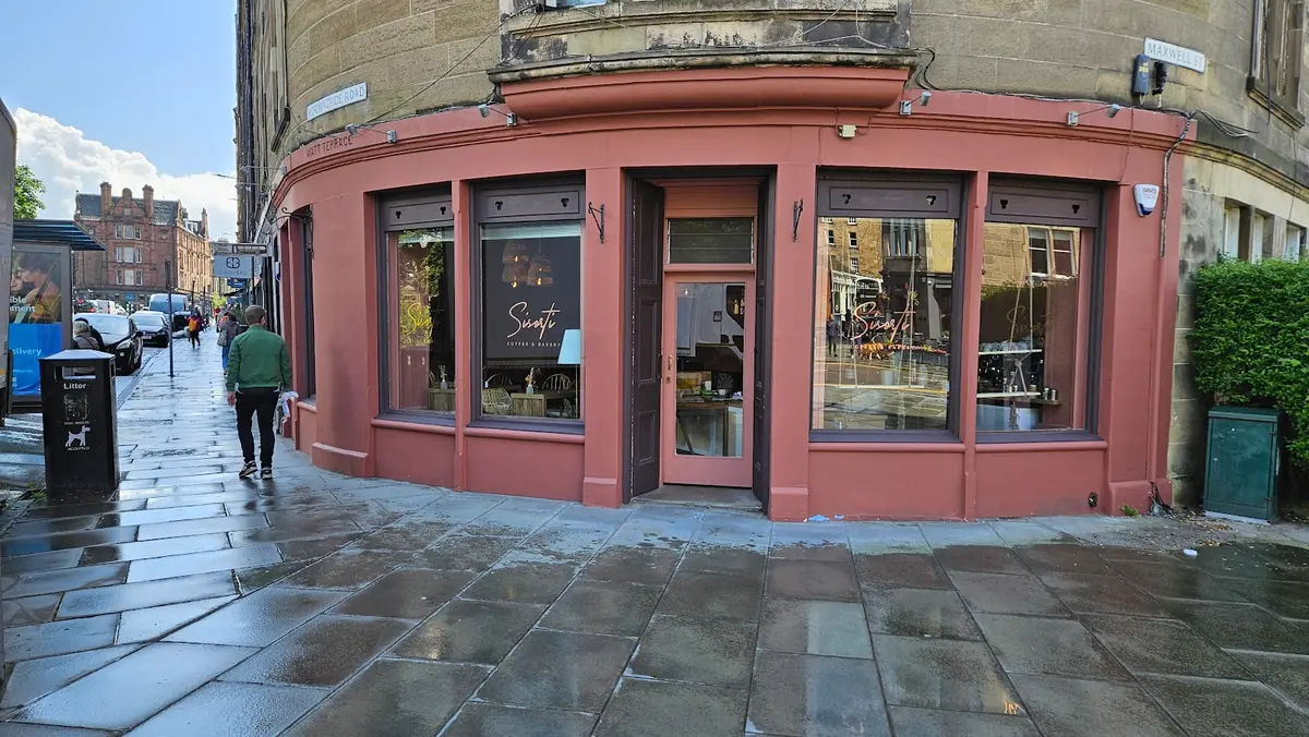 Inside Sisorti Coffee & Bakery, Edinburgh