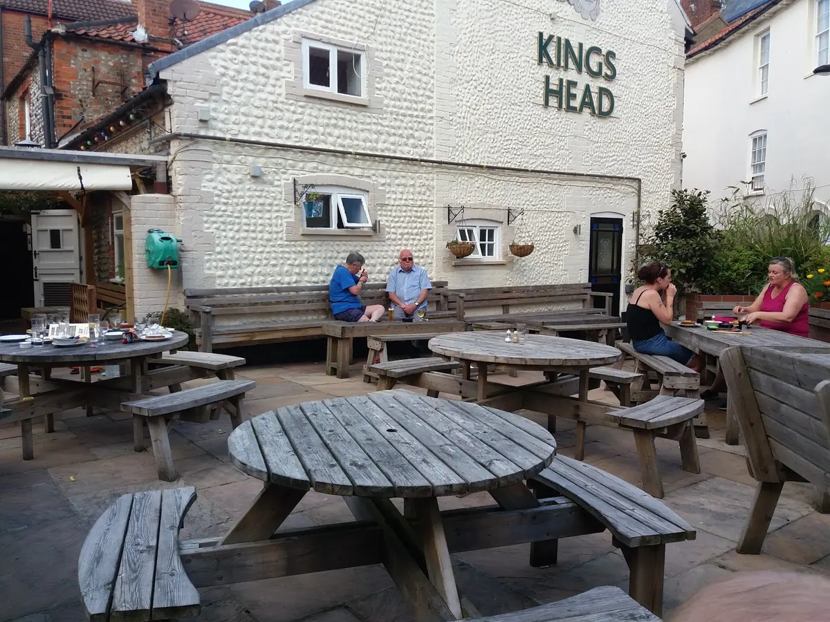 Inside Kings Head, Cromer
