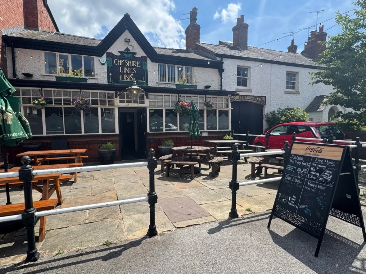 Cheshire Lines Inn photo (photo 2 of 3)