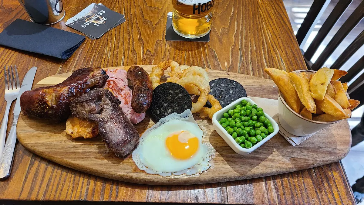 Cheshire Lines Inn photo (photo 1 of 3)