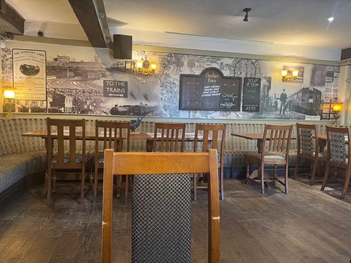 Cheshire Lines Inn photo (photo 3 of 3)