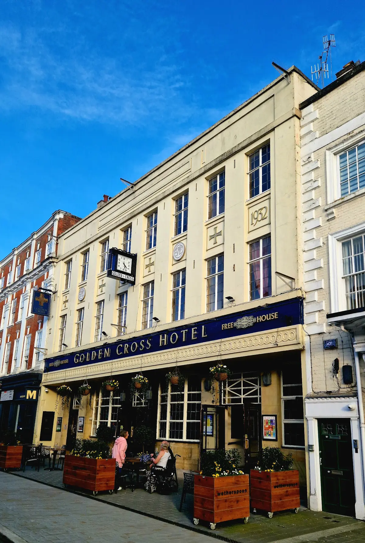 Golden Cross Hotel photo (photo 2 of 3)