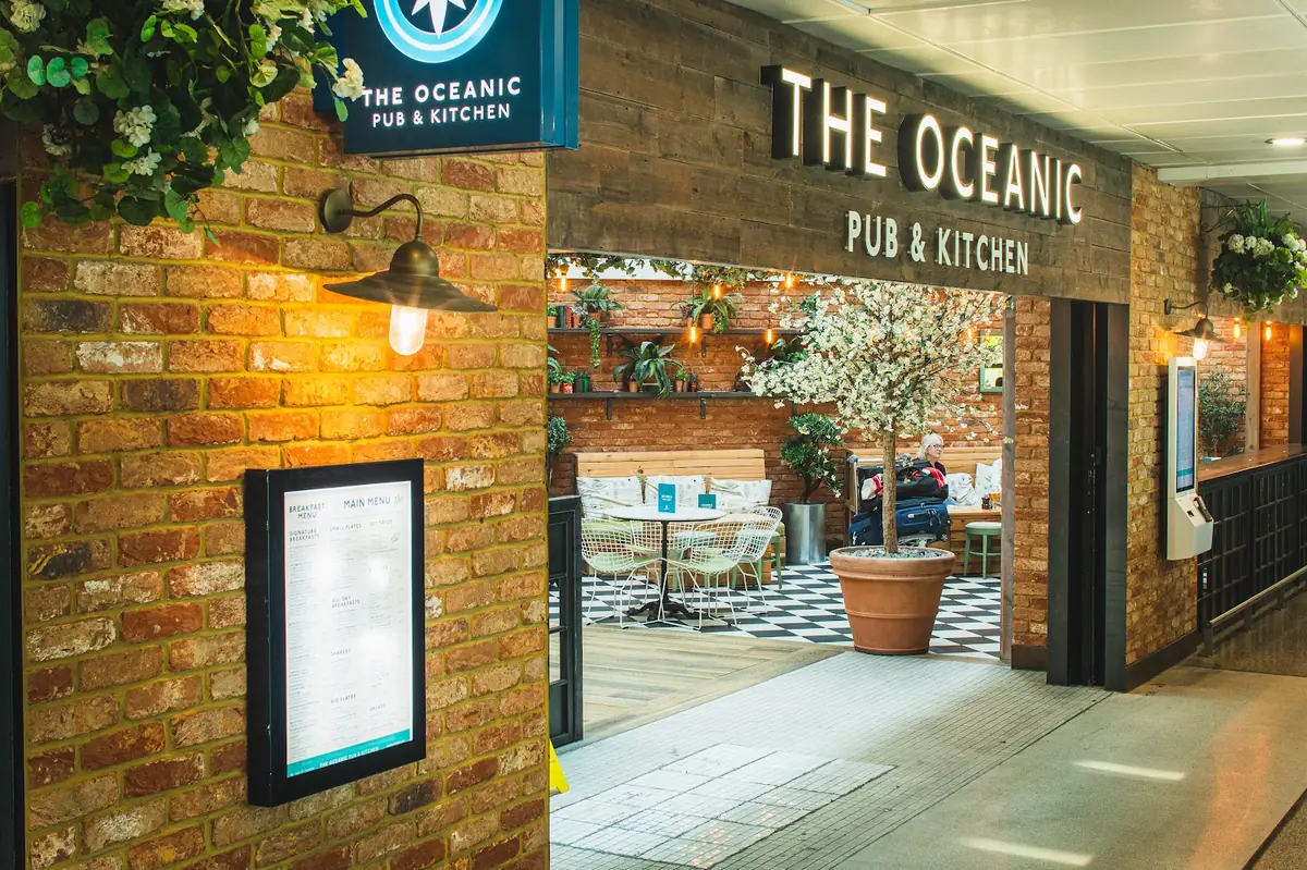 The Oceanic Pub & Kitchen — Bars in Hounslow