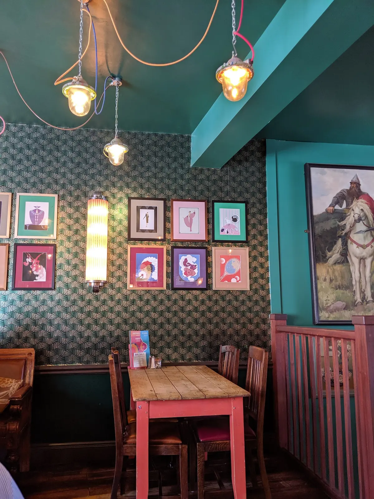 Toro Lounge photo (photo 3 of 3)