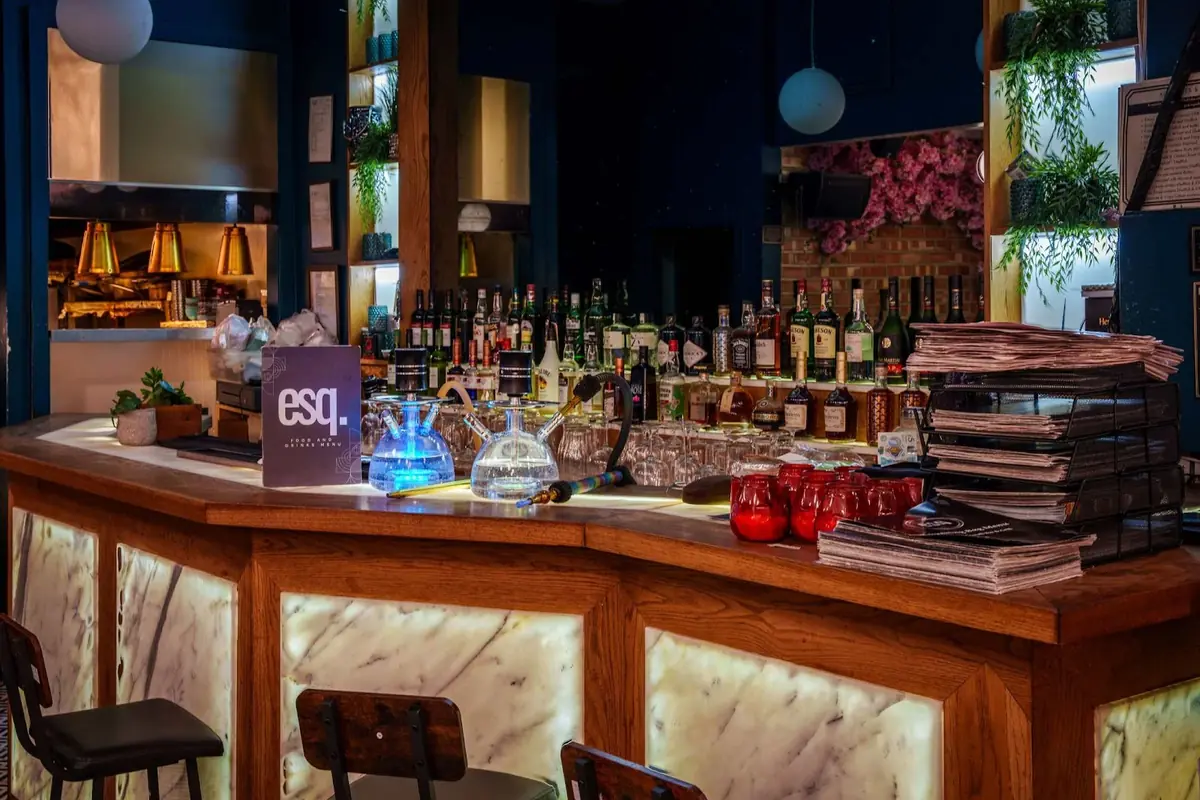 ESQ Resto Lounge
