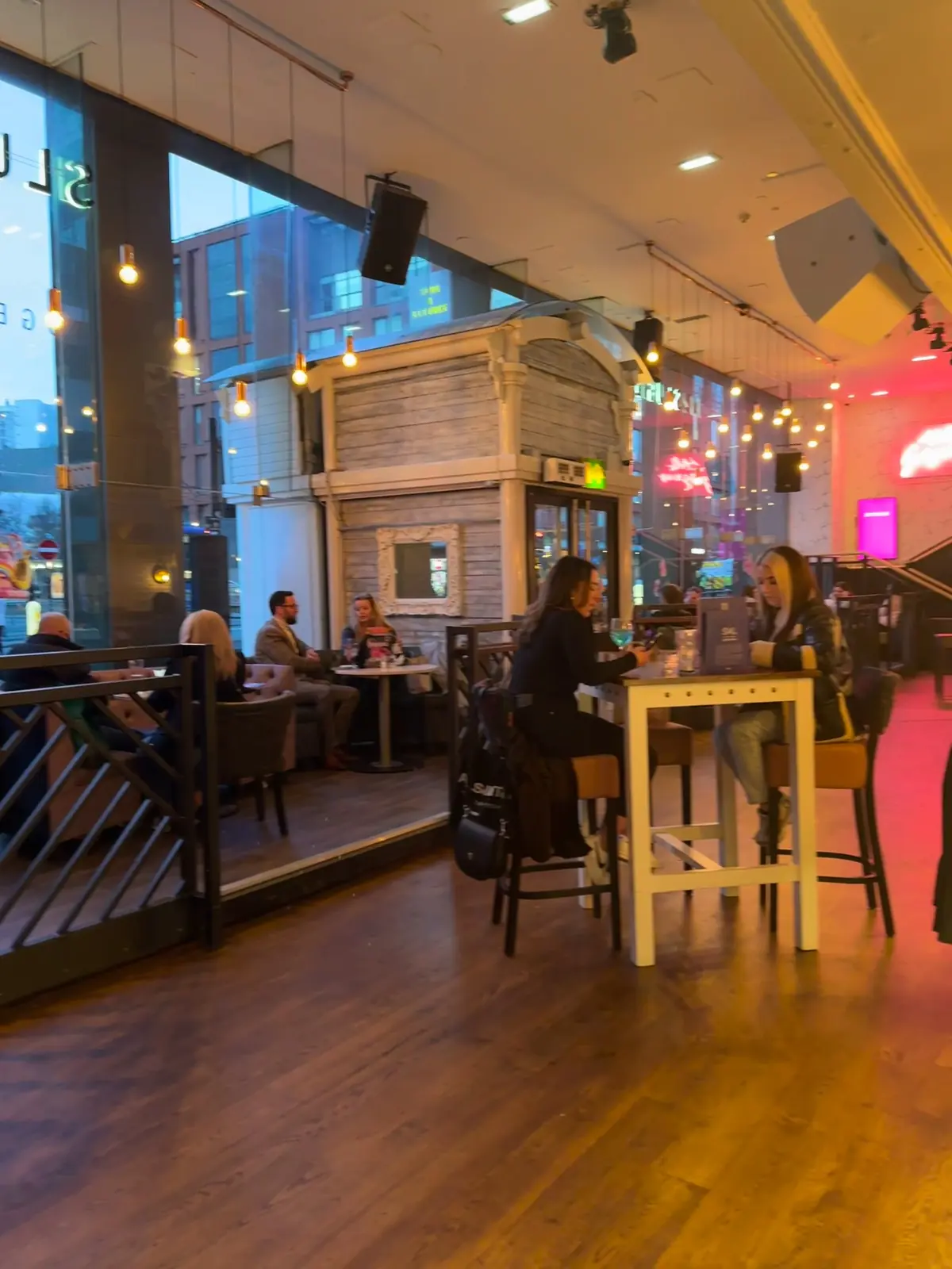 Slug & Lettuce - Piccadilly Manchester photo (photo 1 of 3)
