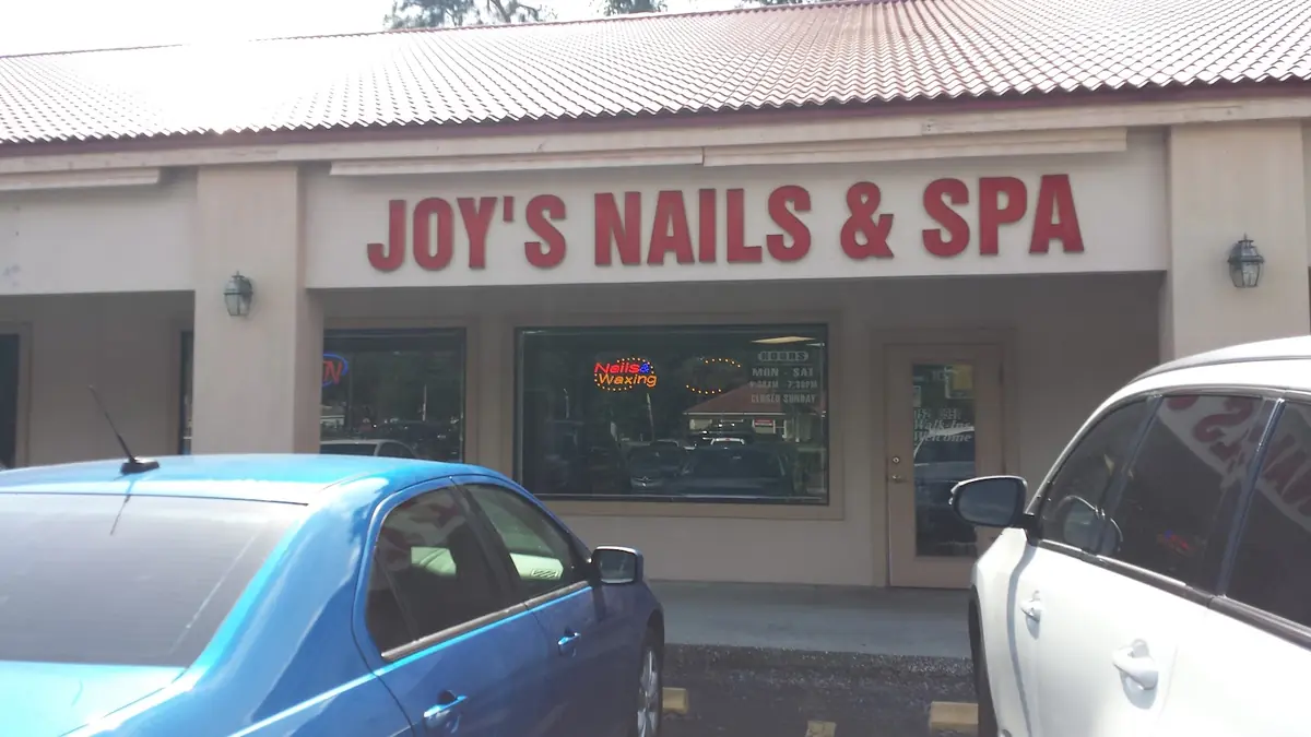 Joy's Nails salon and spa LLC photo (photo 1 of 3)