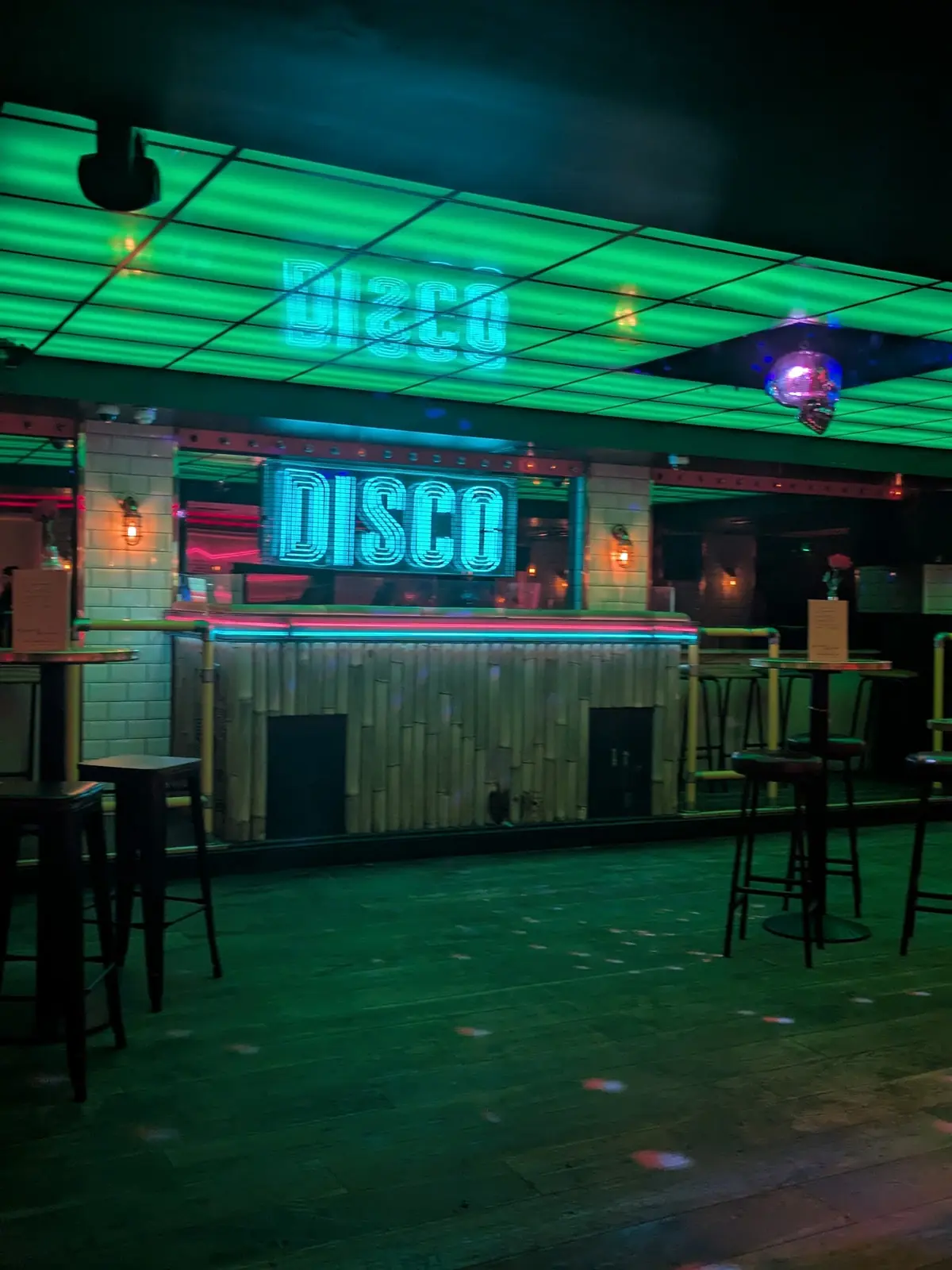 Simmons Bar | Leicester Square photo (photo 3 of 3)