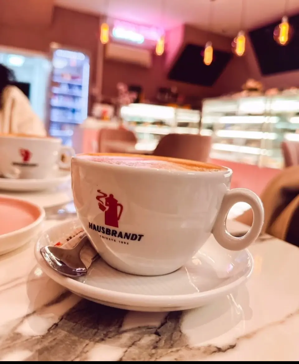 Mon Chéri Café & Bakery photo (photo 2 of 3)