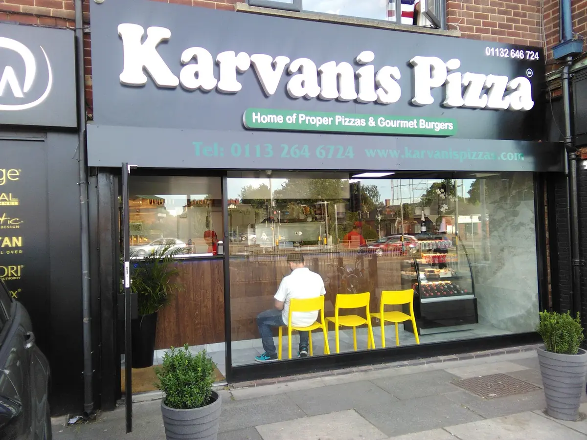 Karvani's Pizza photo (photo 1 of 3)