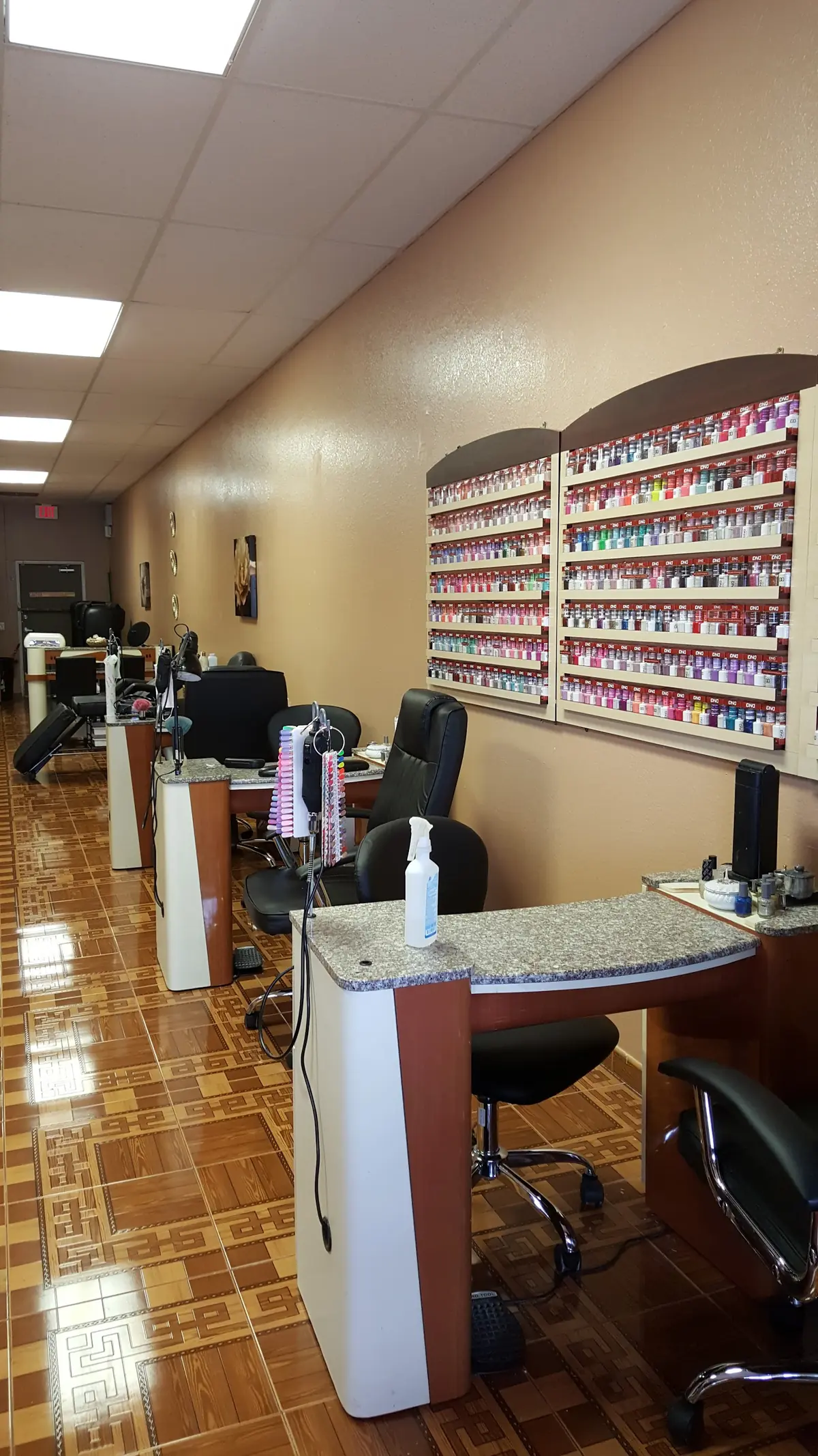 J&T Nail Spa photo (photo 3 of 3)