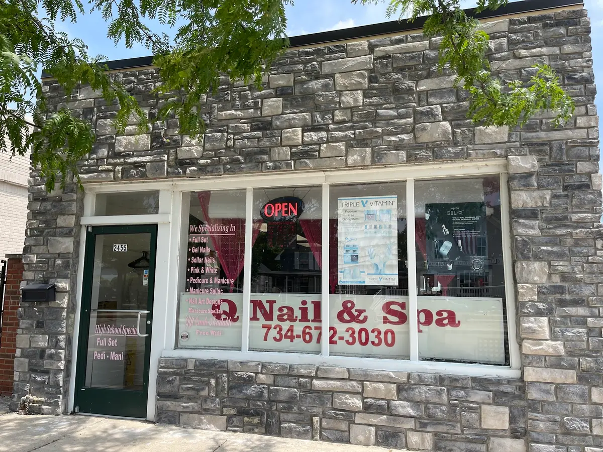 Q Nails & Spa photo (photo 2 of 3)