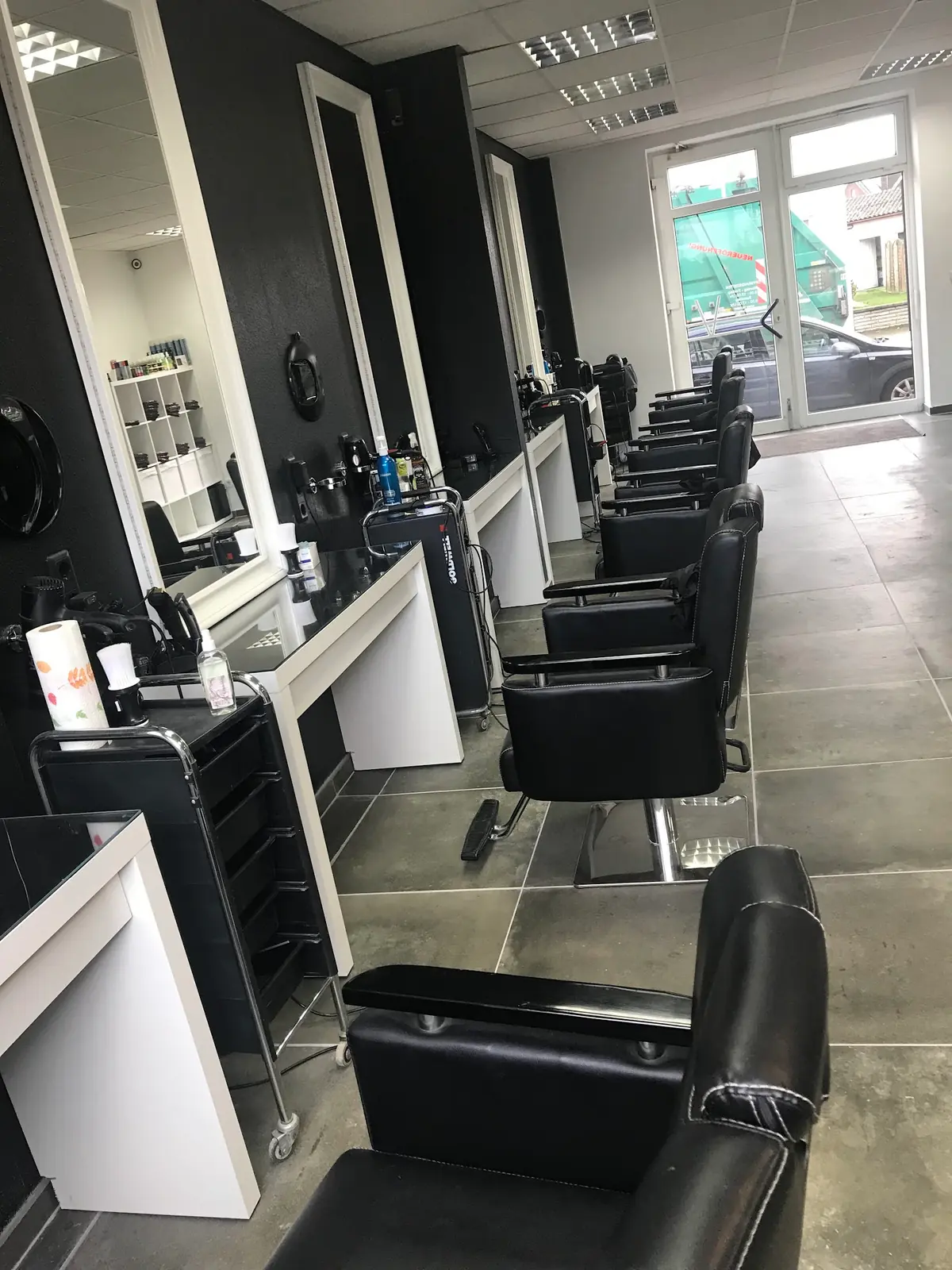 V.I.P. Friseur photo (photo 1 of 3)