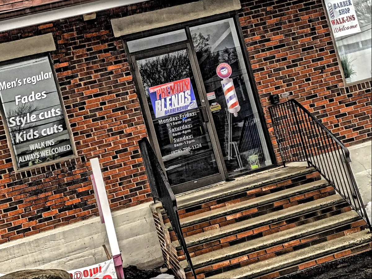 Premium Blends Barber Shop photo (photo 1 of 3)