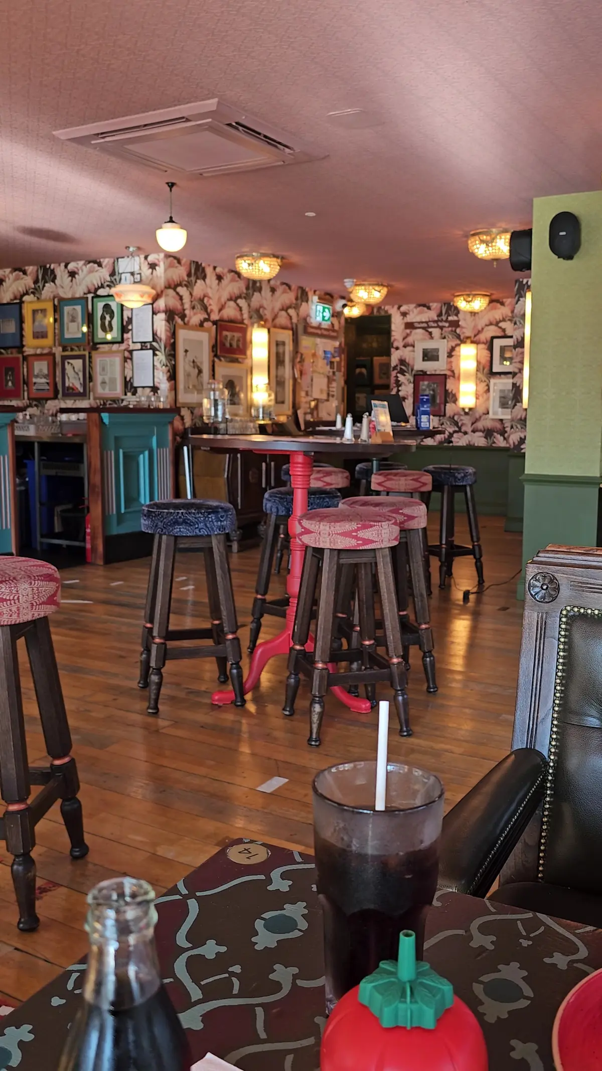 Orleto Lounge photo (photo 1 of 3)